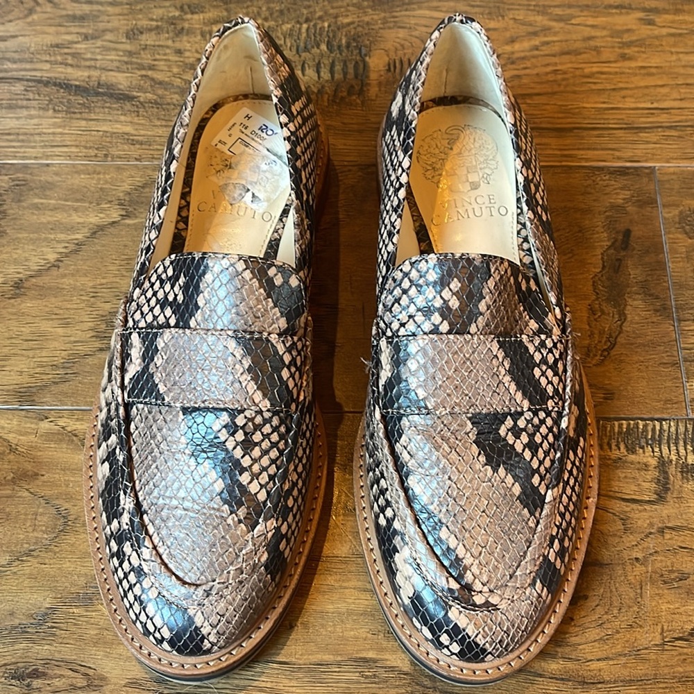 Snake-Print Pink Loafer Slip-Ons - Picture 2 of 3